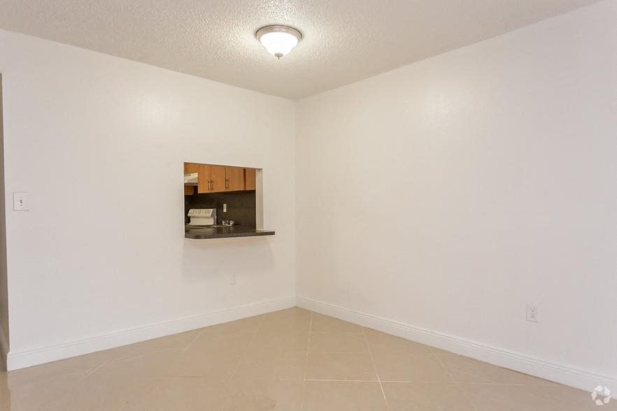 Gallery Photo 15